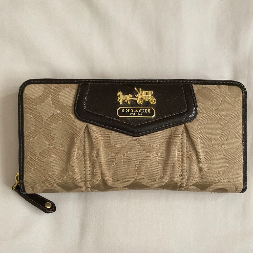 Coach Handbag & Wallet Set - Picture 3 of 6